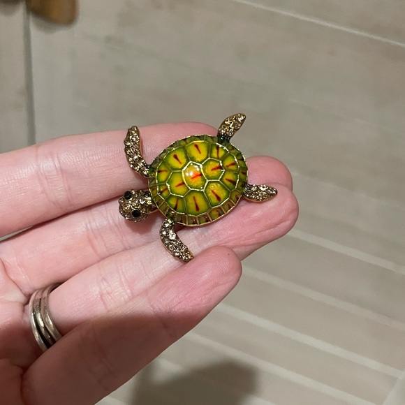 Turtle Brooch - Picture 3 of 4